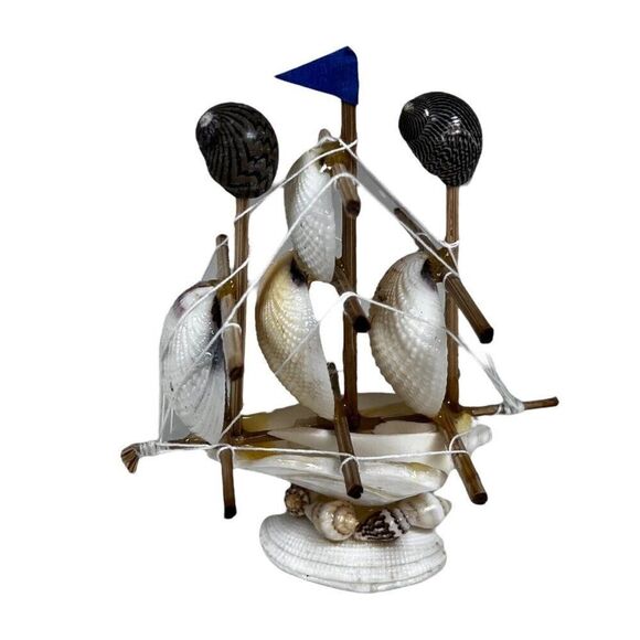 Vintage Handmade Clipper Ship Sailing Boat Made of Seashell Sailboat Decoration - Picture 1 of 3